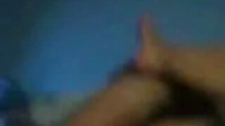 ಡಿವೈನ್ ಶ್ಯಾಮಲೆ ಏಷ್ಯನ್ ಸ್ಲಟ್ ತನ್ನ ಕೂದಲುಳ್ಳ ರಂಧ್ರದ ಸರಿಯಾದ ಬೆರಳನ್ನು ಪಡೆಯುತ್ತಾಳೆ